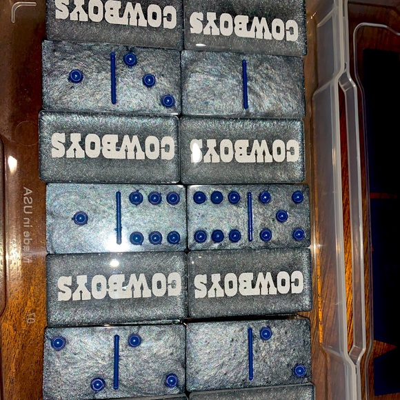 Dallas Cowboys inspired resin domino set - Picture 1 of 3